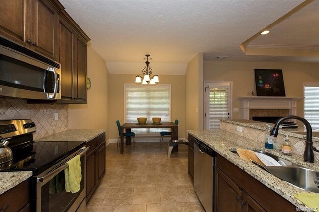 Building Photo - 175 Serene Ln