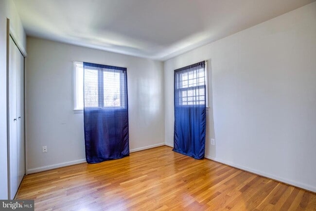 Building Photo - 3923 Forest Grove Dr