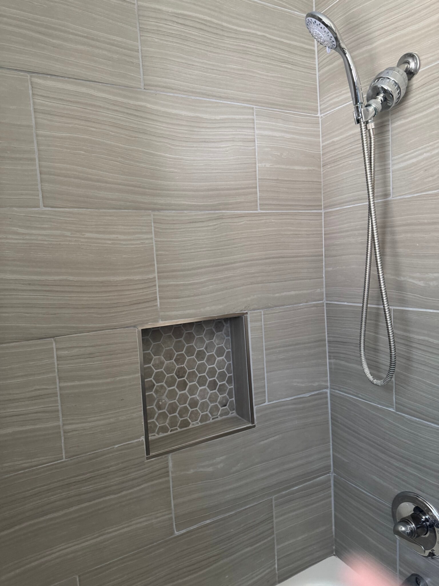 TILE BATHTUB - 6247 Oak Crest Way