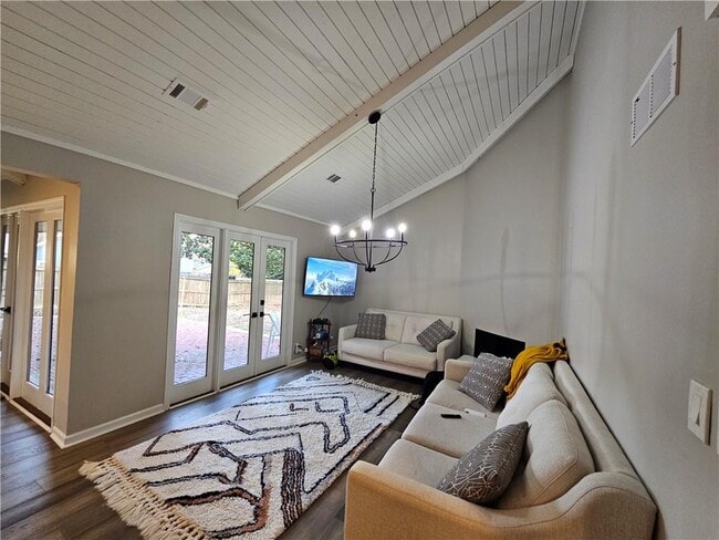 Building Photo - 1052 Indian Hills Pkwy NE