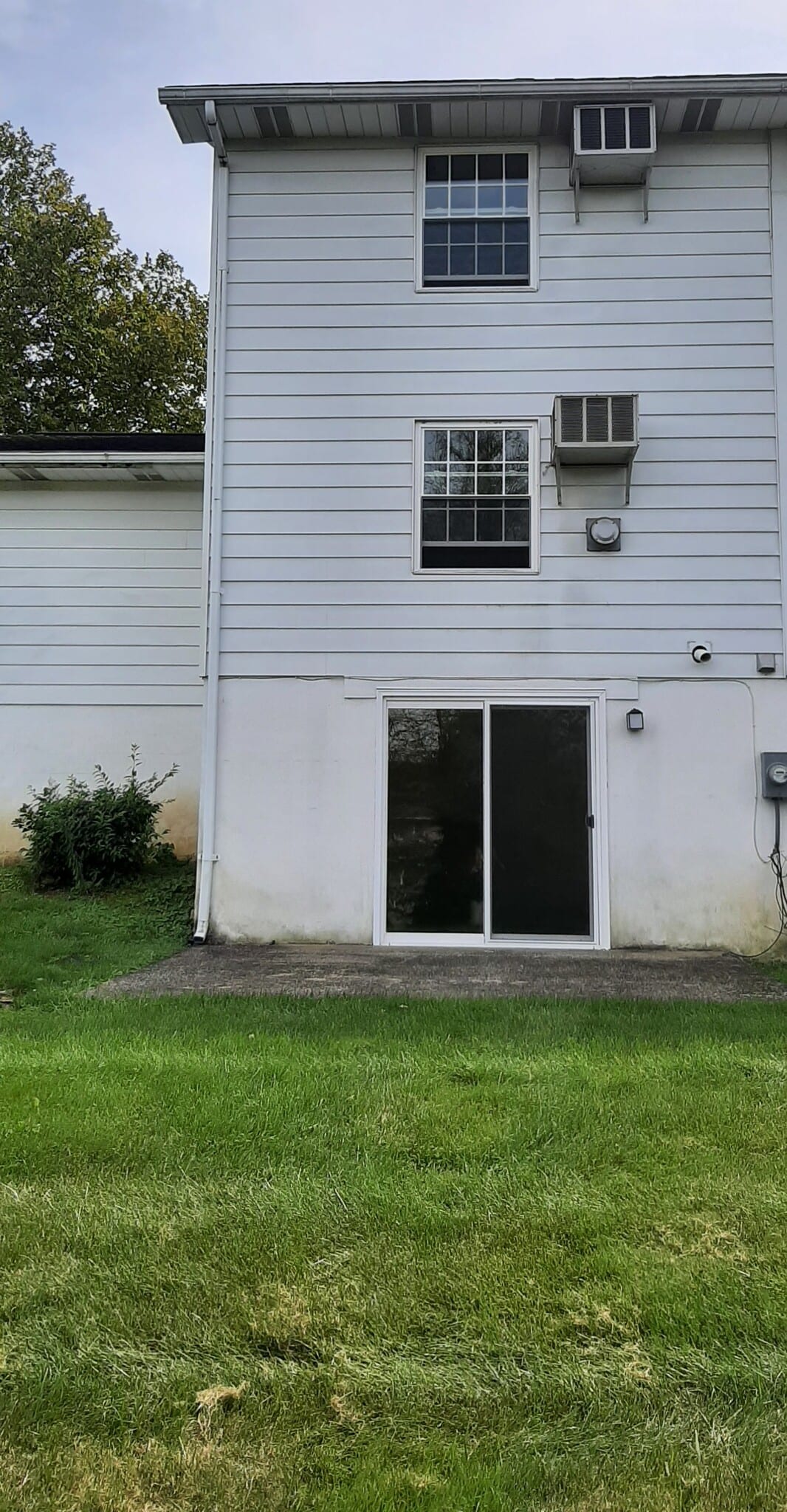 Building Photo - 638 Peachview Ln