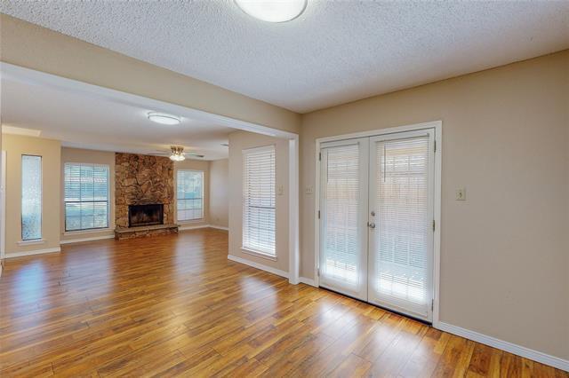 Building Photo - 1912 N Irving Heights Dr