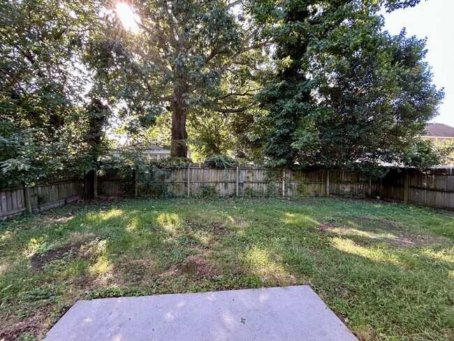 Building Photo - 5025 Krick St