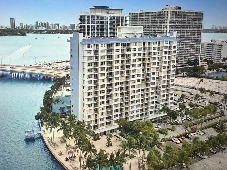 Aerial view - 1865 79th Street Cswy