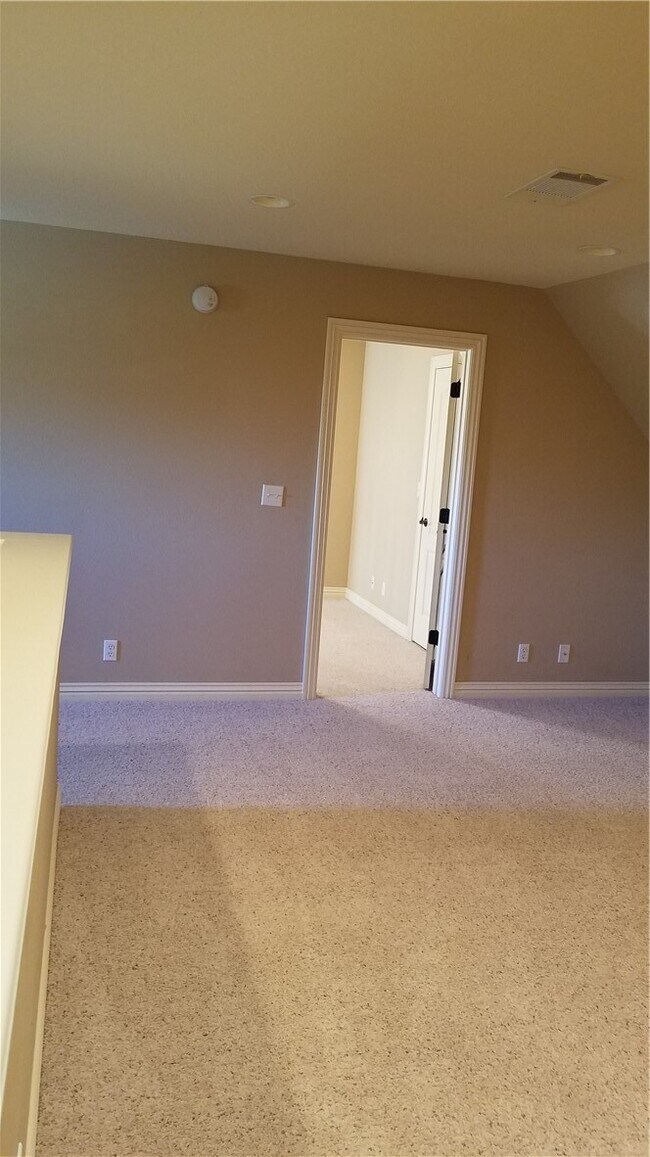 Building Photo - 6136 W Knoll View Way