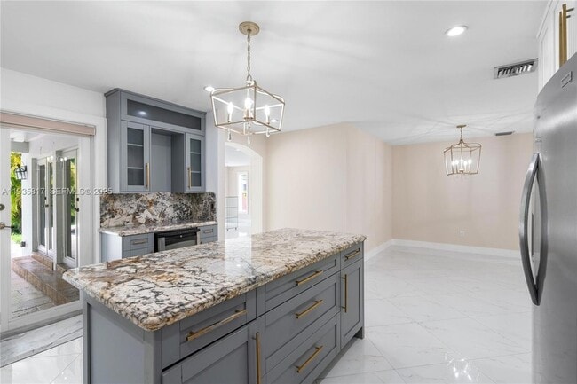 Building Photo - 13611 SW 77th St