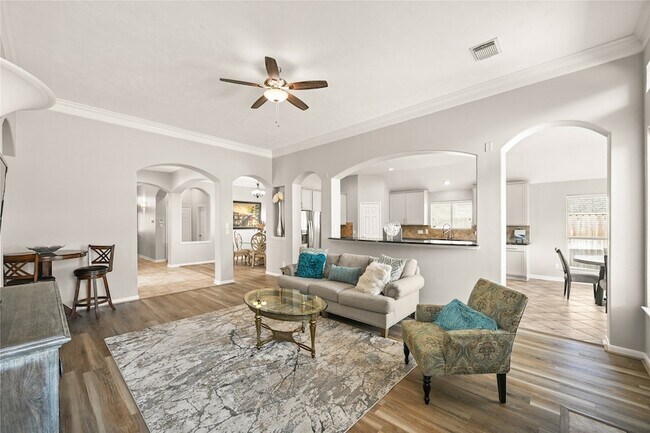 Building Photo - 1330 Leigh Gdns Dr