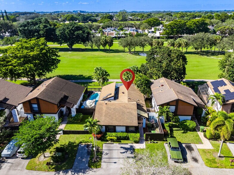 Building Photo - 1420 W Sandpiper Cir