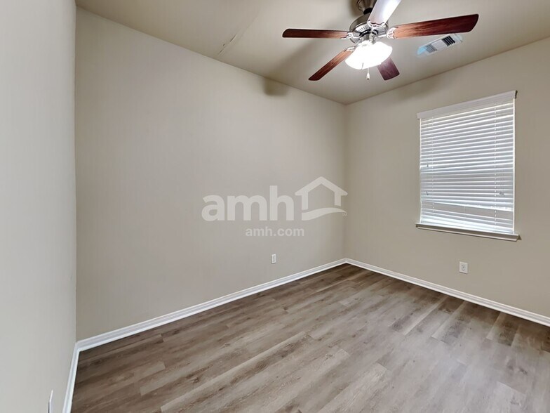 Building Photo - 7446 Durango Creek Dr