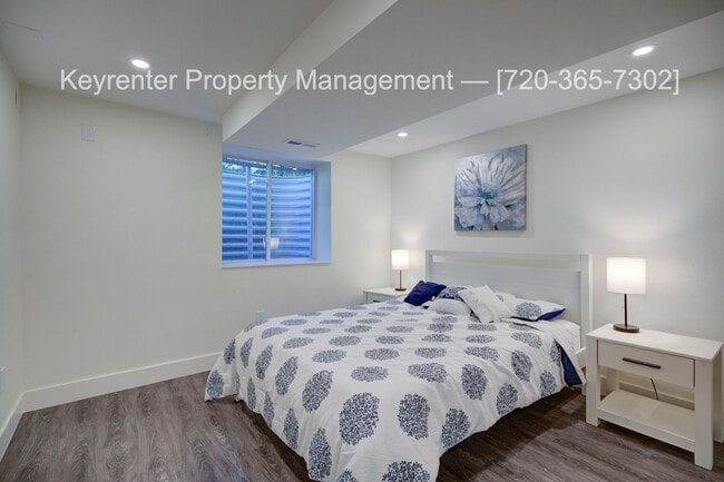 Building Photo - Single Apartment (brand new)