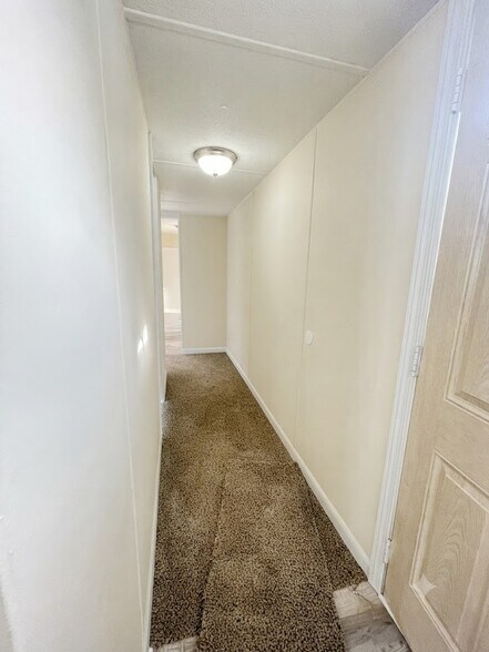 Building Photo - 27 Bellwood Dr