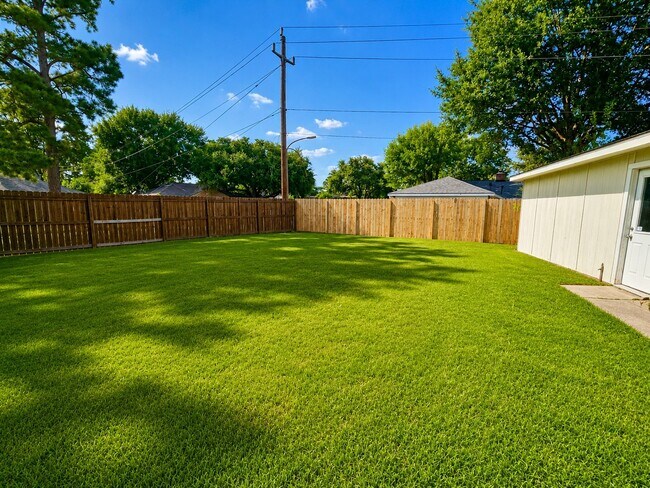 Building Photo - 2507 Ciderwood Dr