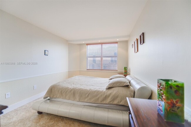 Building Photo - 1980 S Ocean Dr