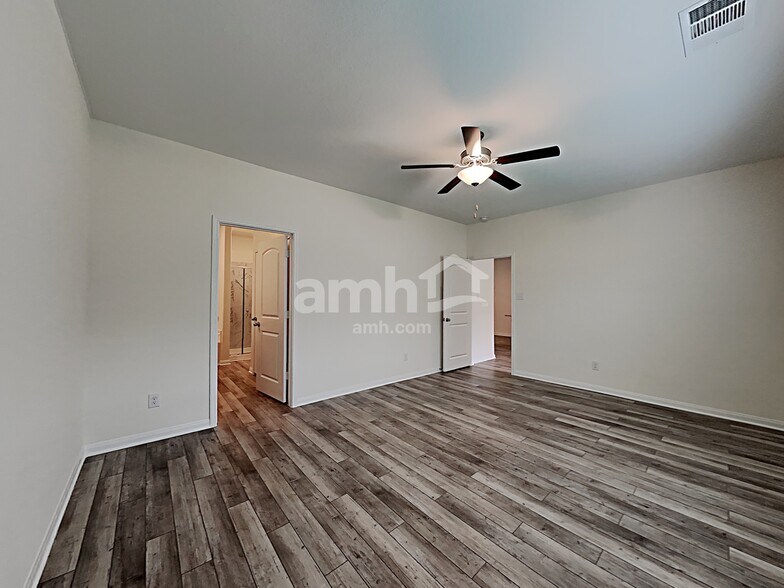 Building Photo - 1126 Treeta Trail