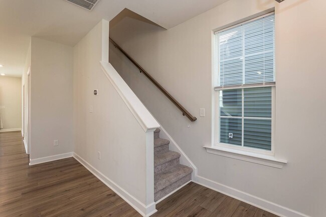 Building Photo - 253 Buckhorn Br Pk