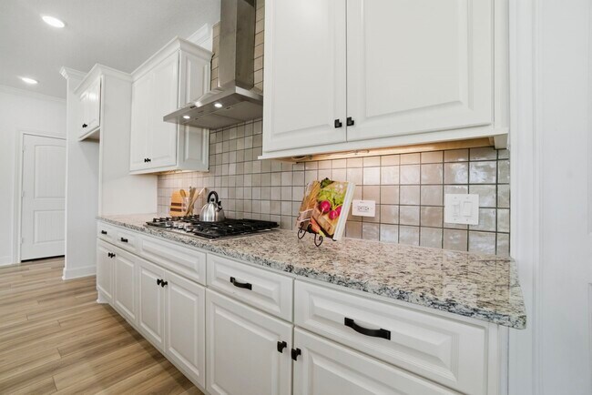 Building Photo - 9727 Rockwell Dr