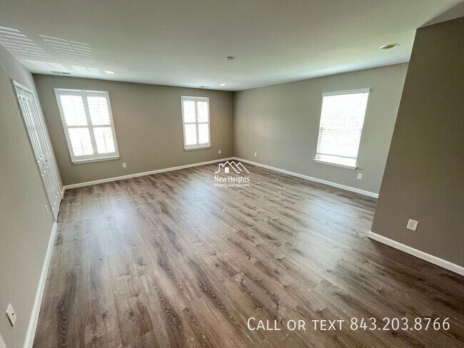 Building Photo - 146 Hickory Ridge Way