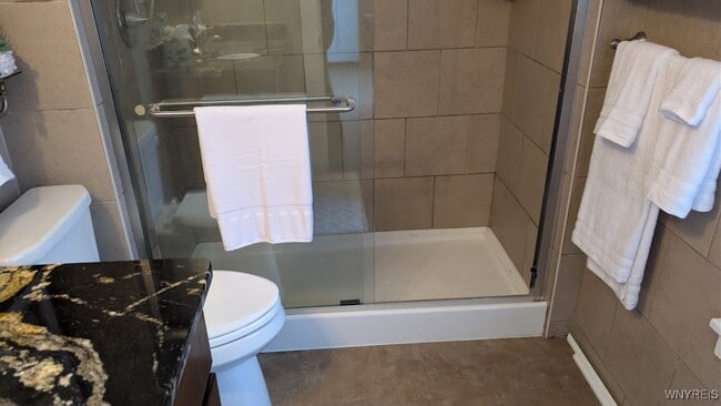 Building Photo - 166 Glen Ave