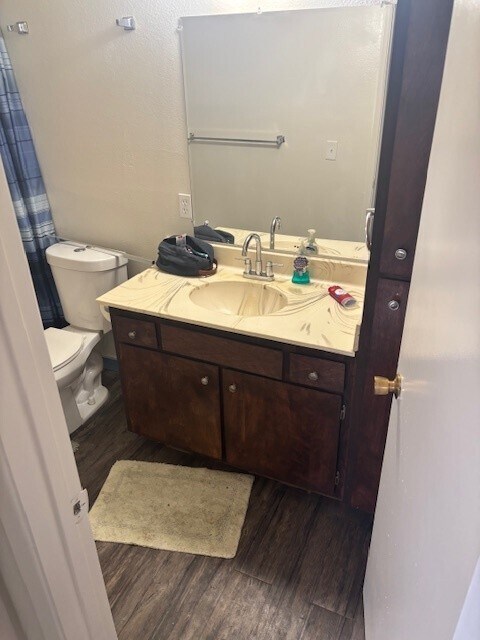 Building Photo - 1149 N April Cir