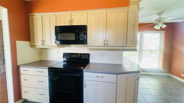 Building Photo - 764 Middle Cove Dr