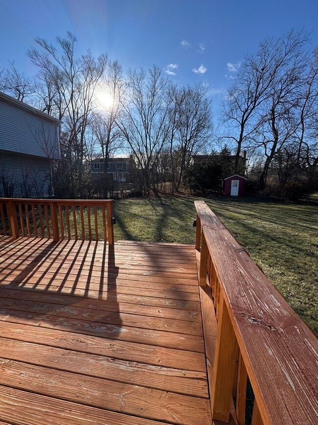 Building Photo - 115 W Helen Rd