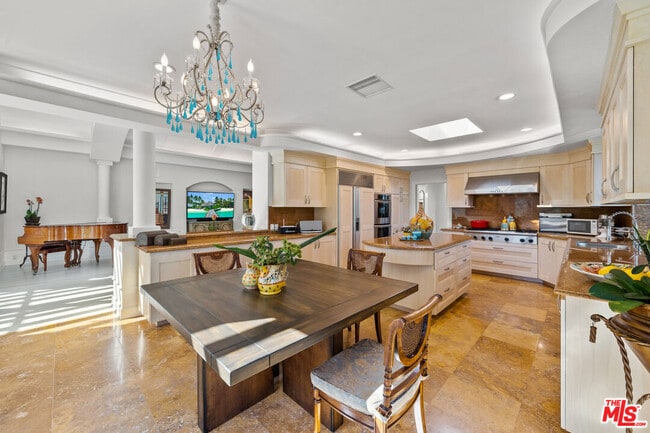 Building Photo - 23318 Park Colombo