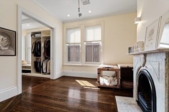 Building Photo - 57 Monmouth St