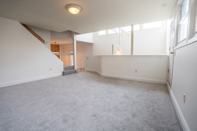 Building Photo - 919 Plum St