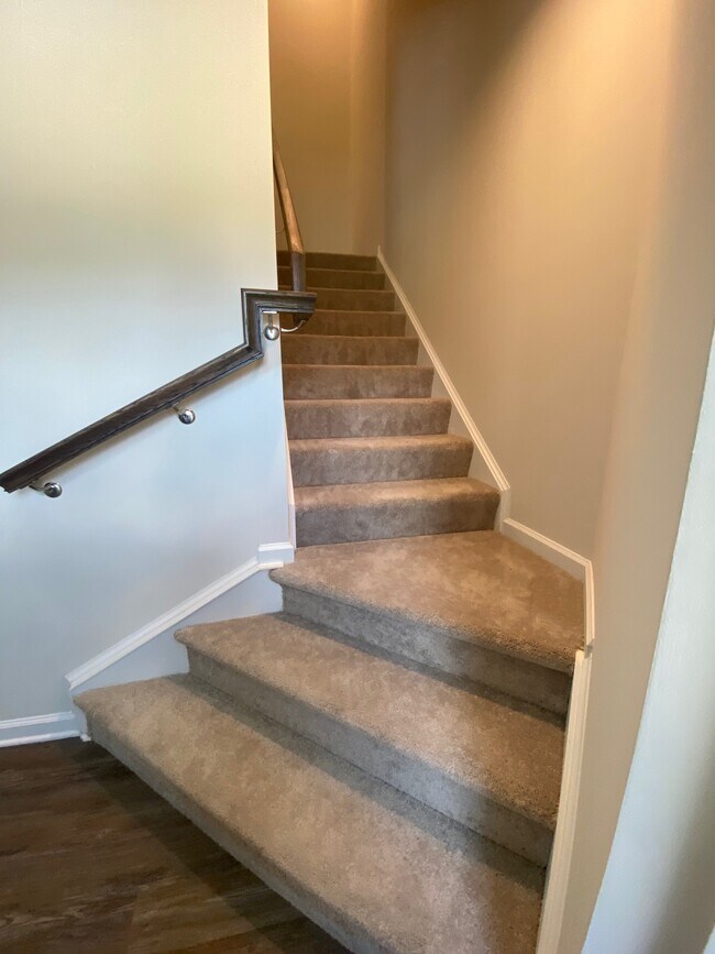 Building Photo - 126 Bicameral Ln