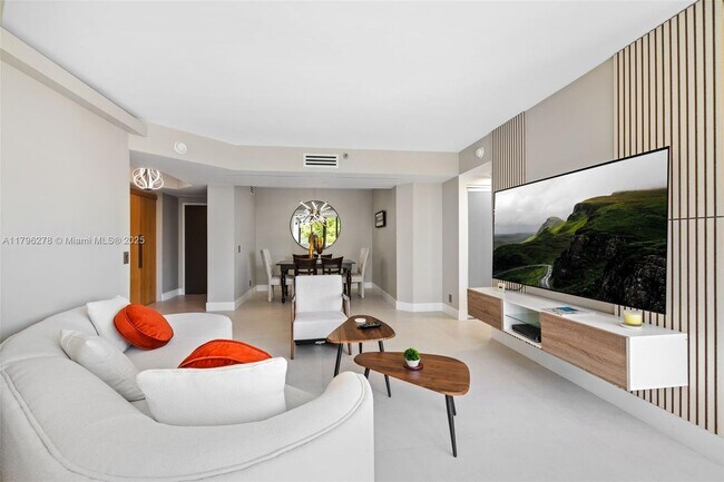 Building Photo - 3610 Yacht Club Dr