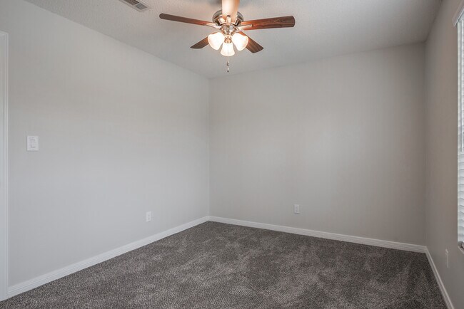 Building Photo - 3260 Cypress Ln