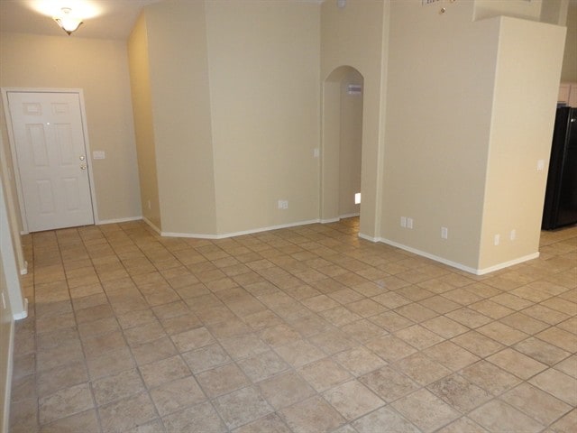 Building Photo - 2392 E Remington Pl