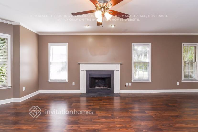 Building Photo - 1460 Gabriel Dr