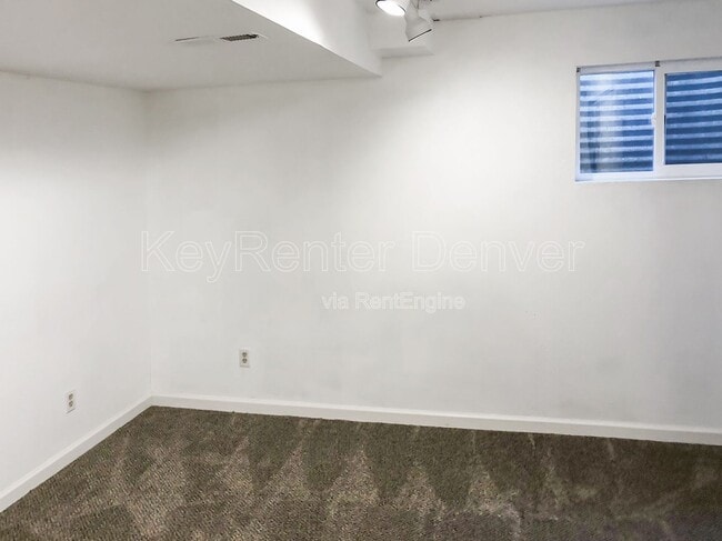 Building Photo - 9218 W Ontario Dr