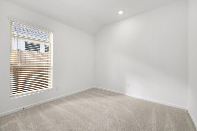 Building Photo - 30342 Centipede Grv Ln