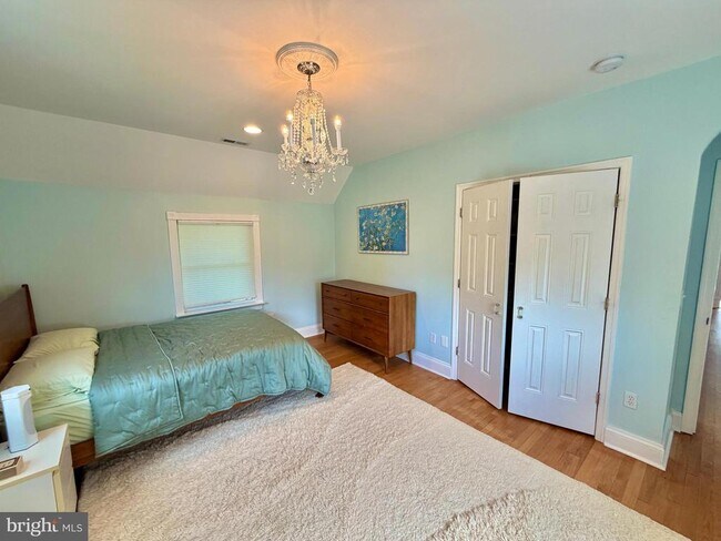 Building Photo - 7538 Morningside Dr NW