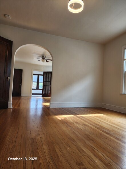 Building Photo - 519 Durston Ave