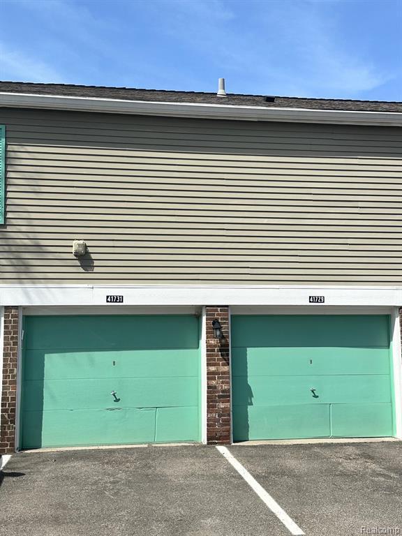 Building Photo - 41729 Broquet Dr