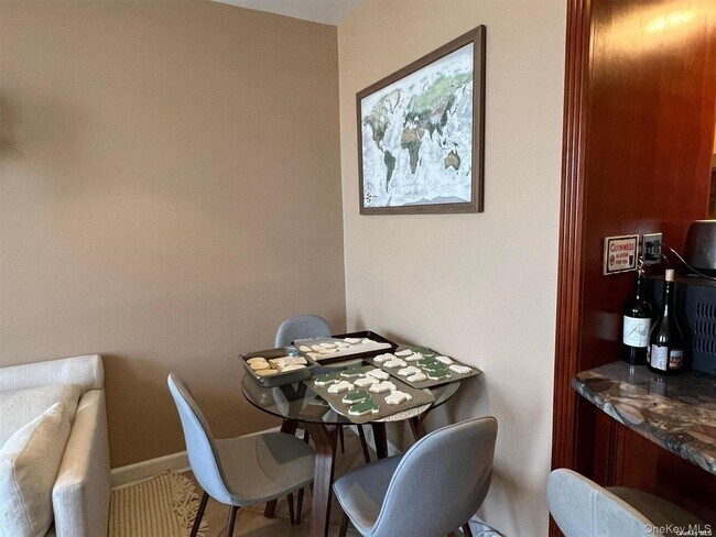 Building Photo - 310 Riverside Blvd