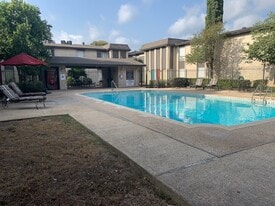 Building Photo - Chevy Chase Apartments