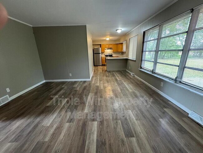 Building Photo - 11930 N Ranch Dr
