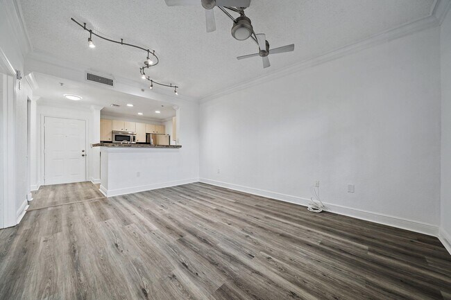 Building Photo - 1803 N Flagler Dr
