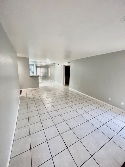 Building Photo - 10202 Forum Park Dr