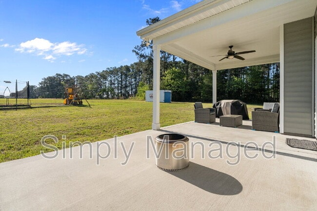 Building Photo - 124 Rocking Horse Ln
