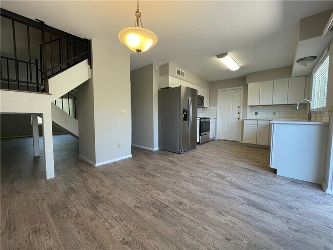 Building Photo - 5061 Fort Clark Dr