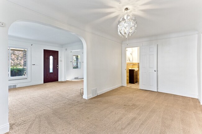 Building Photo - 28649 John Hauk St