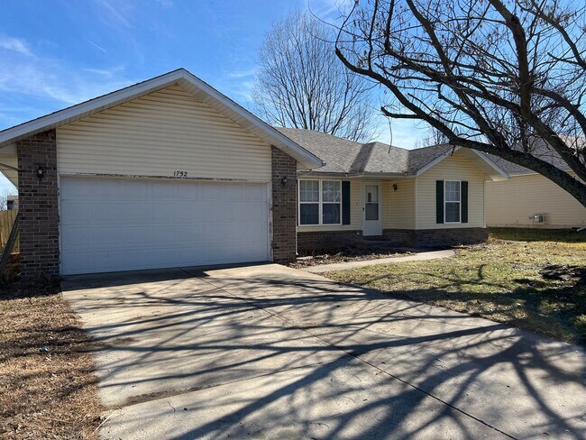 Primary Photo - Republic Schools! 3 Bedrooms! 2 Baths! $1495