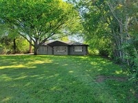 Building Photo - 3159 Southlake Park Dr