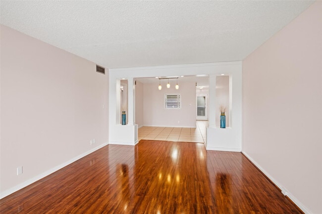 Building Photo - 2505 Antigua Terrace