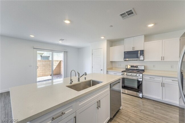 Building Photo - 776 Fallen Phoenix St